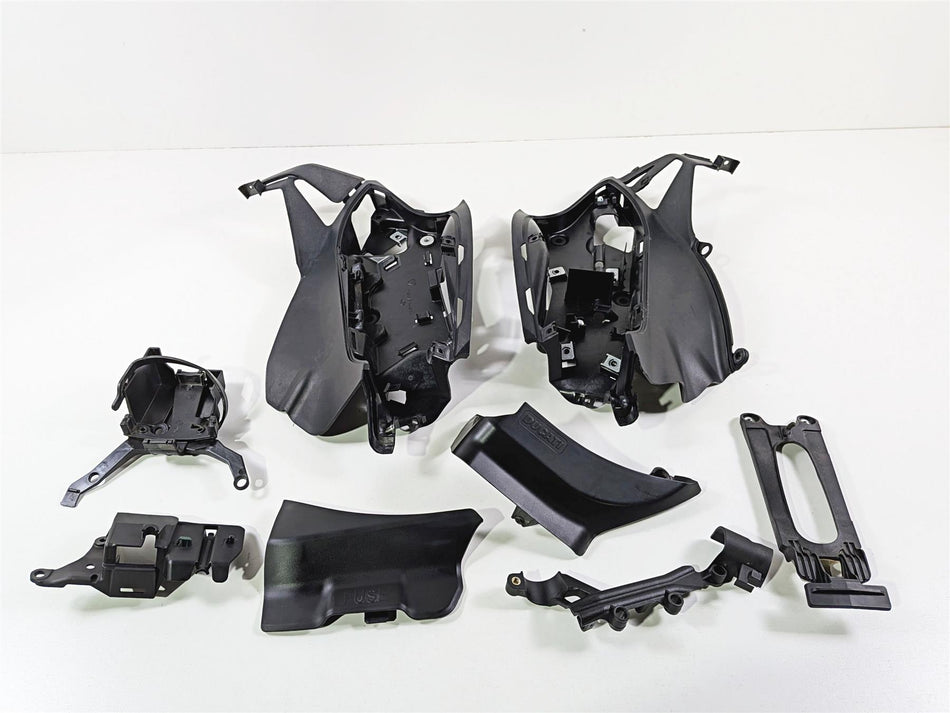 2019 Ducati 959 Panigale Rectifier Battery Carrier Cover Cowl Set 8291A371A {{ shop.shopifyCountryName }} - Mototech271
