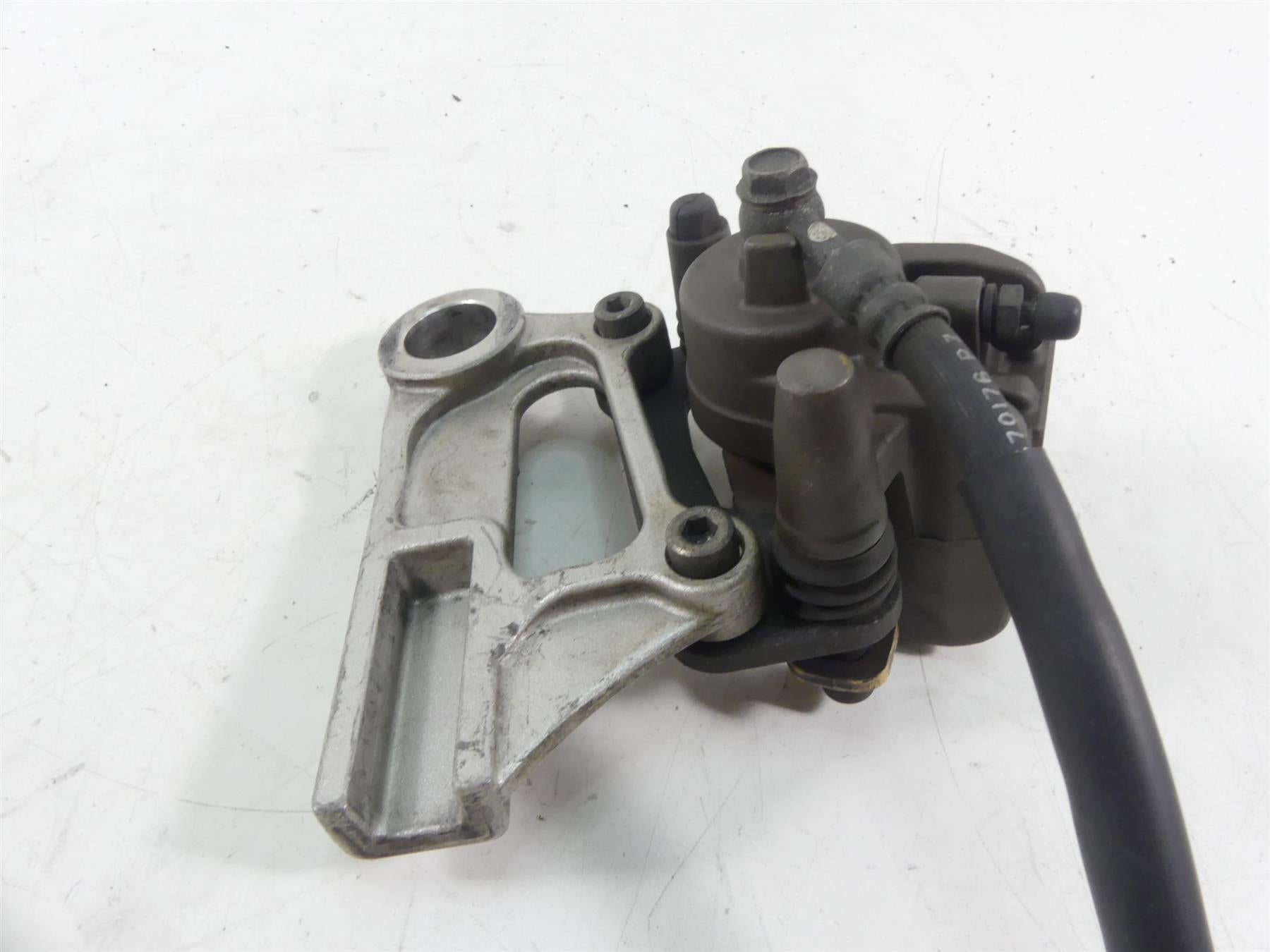 2001 Kawasaki ZX600J2 ZX6R Ninja Tokico Rear Brake Caliper 43041-1662 {{ shop.shopifyCountryName }} - Mototech271