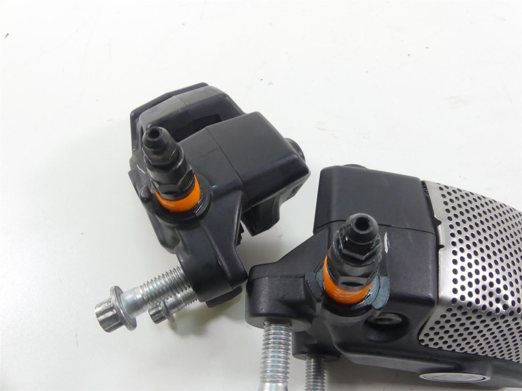 2016 Harley Touring FLHR Road King Front Brembo Brake Caliper Set 43027-08 {{ shop.shopifyCountryName }} - Mototech271