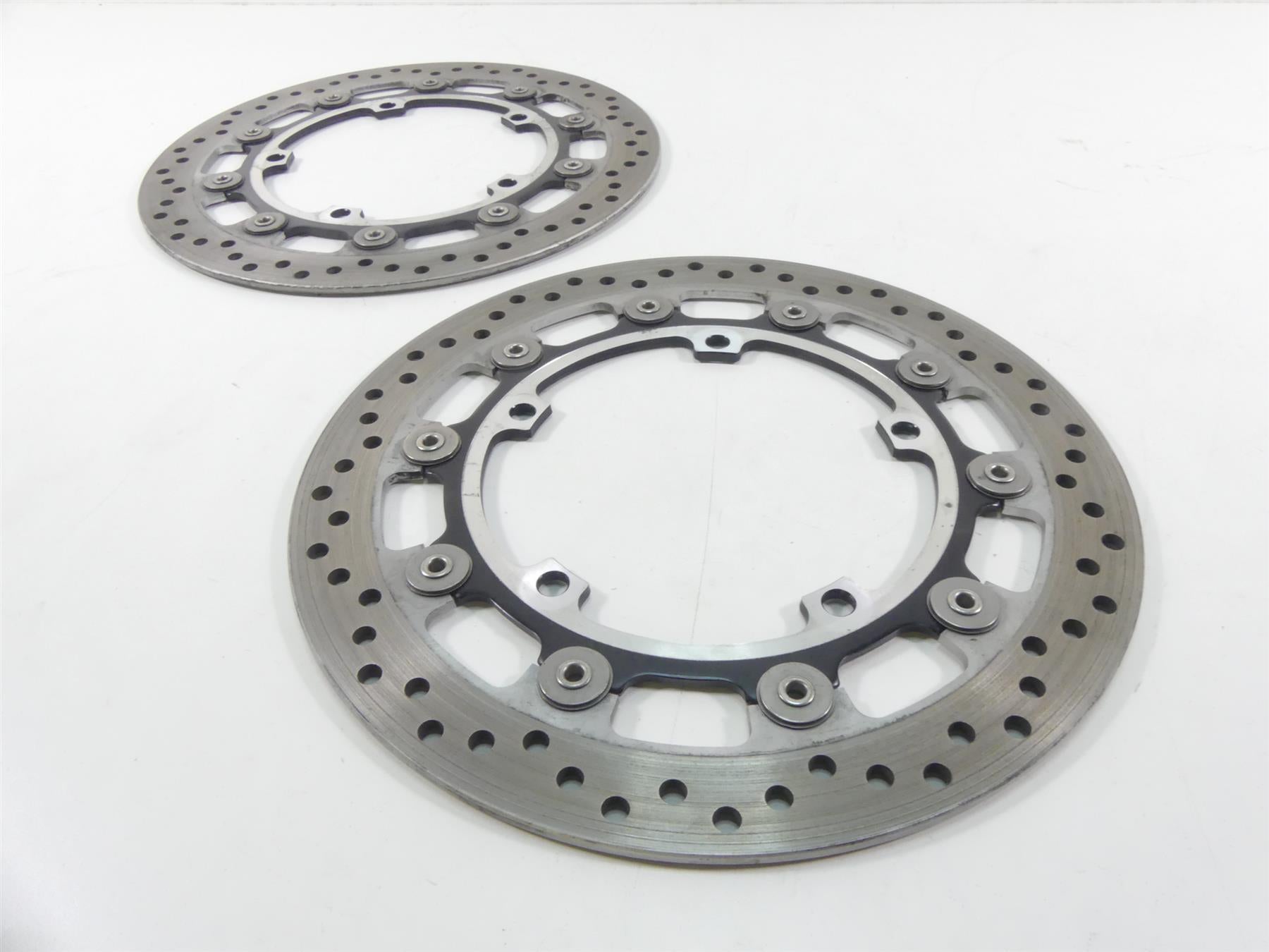 2015 Triumph 1050 Speed Triple R Front Brake Rotor Disc Set 320Mm T2028202 {{ shop.shopifyCountryName }} - Mototech271