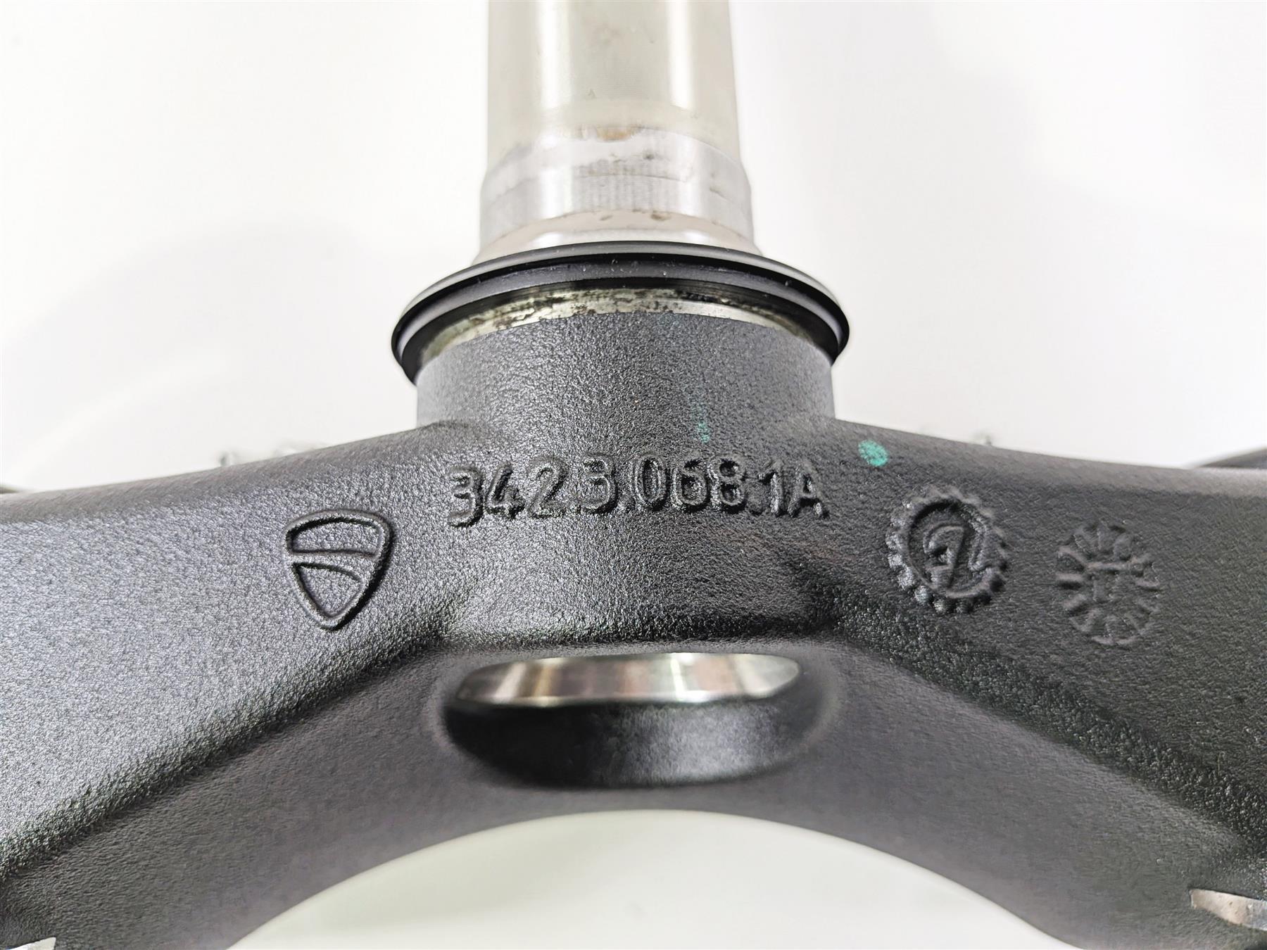 2017 Ducati Panigale 1299 Lower Triple Tree Steering Clamp 342P0681BA 34230681A-Mototech271