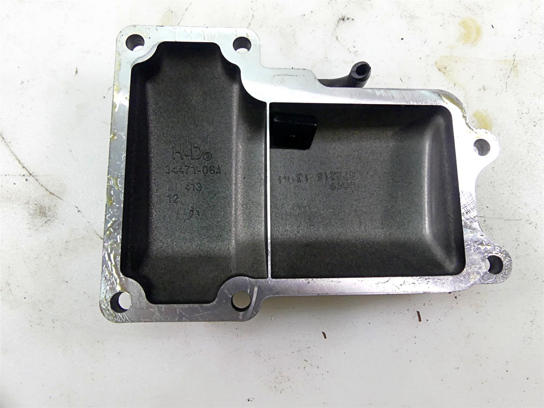 2017 Harley Dyna FXDB Street Bob Upper Black Transmission Top Cover 34471-06A {{ shop.shopifyCountryName }} - Mototech271