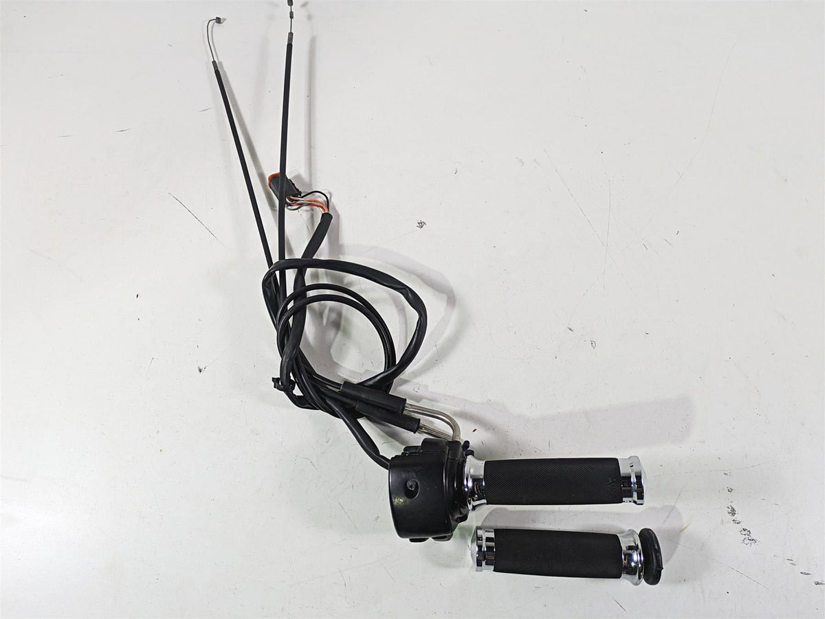 2003 Harley FLSTC Softail Heritage 100th Right Hand Control Switch 71684-06A {{ shop.shopifyCountryName }} - Mototech271