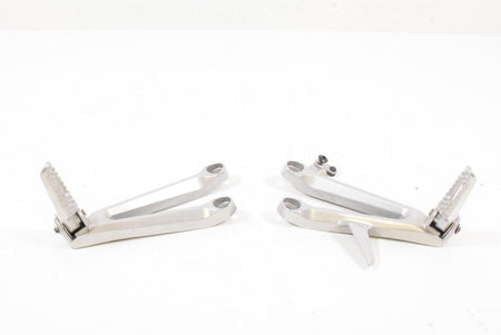2004 Honda CBR1000RR CBR1000 RR Rear Passenger Footpeg Foot Peg Rest 50760-MEL-0 {{ shop.shopifyCountryName }} - Mototech271