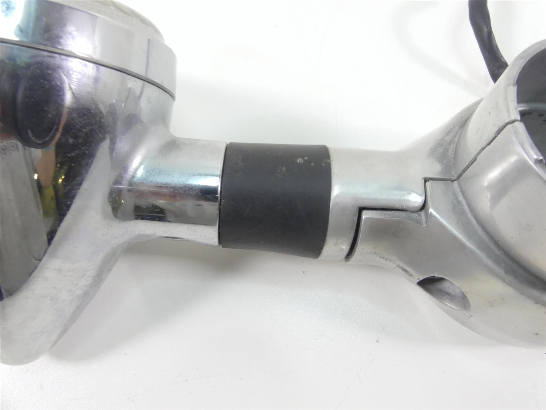 2006 Honda VTX1800 C2 Front Blinker Turn Signal & Clamp Set - Read 33400-MCV-N11 {{ shop.shopifyCountryName }} - Mototech271