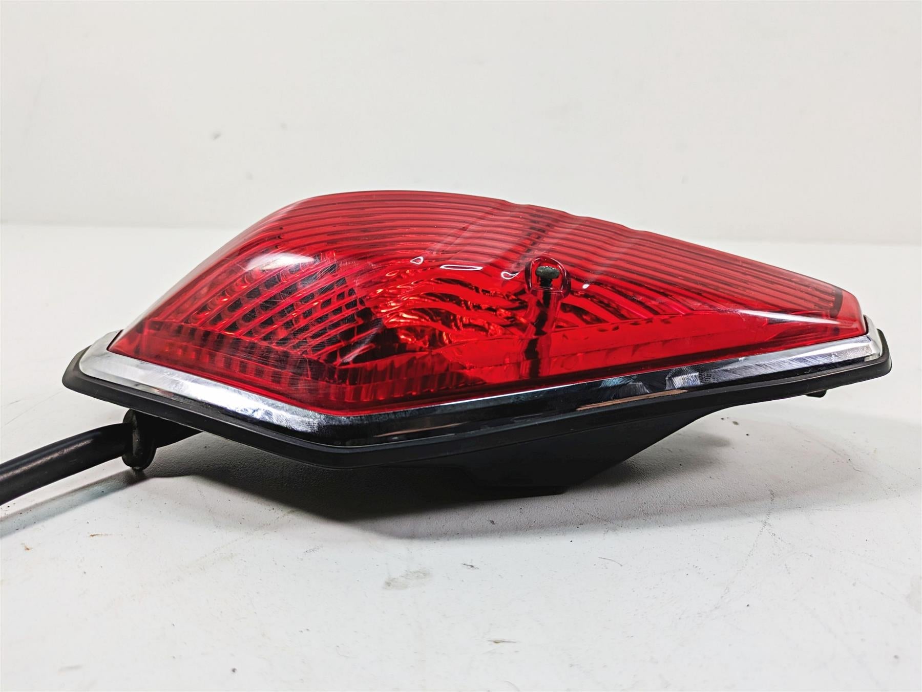 2006 Honda V-Twin VTX1300 R Tail Light Taillight Rear Lamp Lens 33701-MCV-671 {{ shop.shopifyCountryName }} - Mototech271
