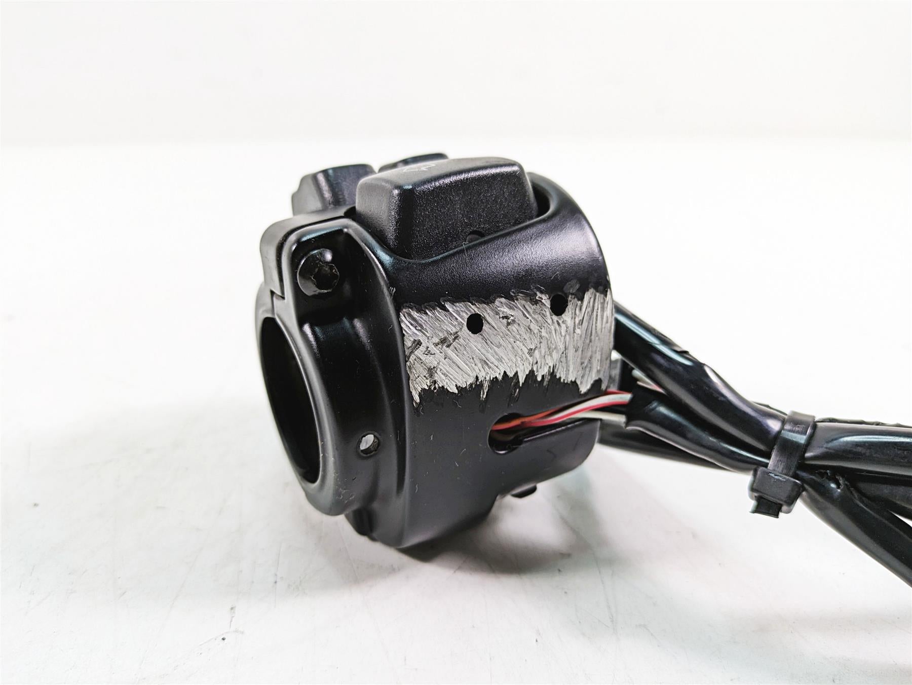 2020 Harley Softail FXBB Street Bob Left Hand Control Switch - Read 71500292 {{ shop.shopifyCountryName }} - Mototech271