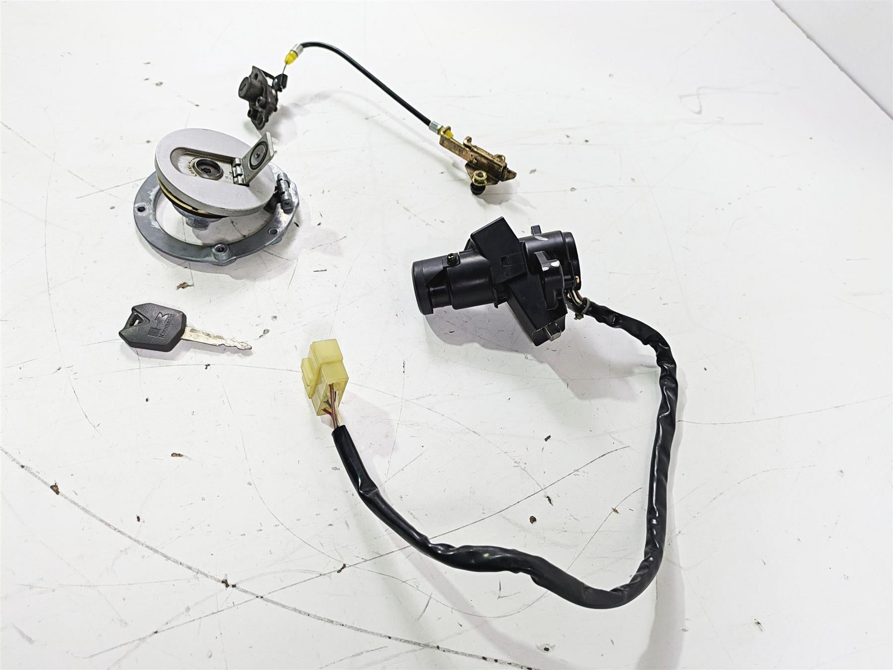 2005 Kawasaki ZX12R Ninja Ignition Switch Key Lock Tank Cap Set