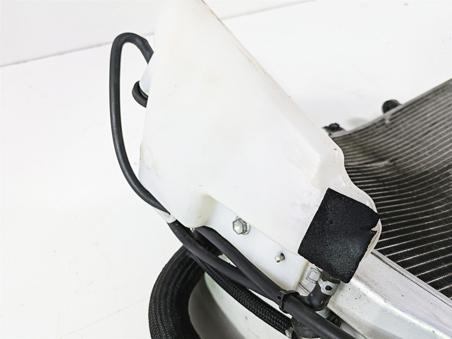 2016 Suzuki GSXR1000 Radiator Fan Reservoir Hoses Set - No Leaks 17710-47H10 {{ shop.shopifyCountryName }} - Mototech271