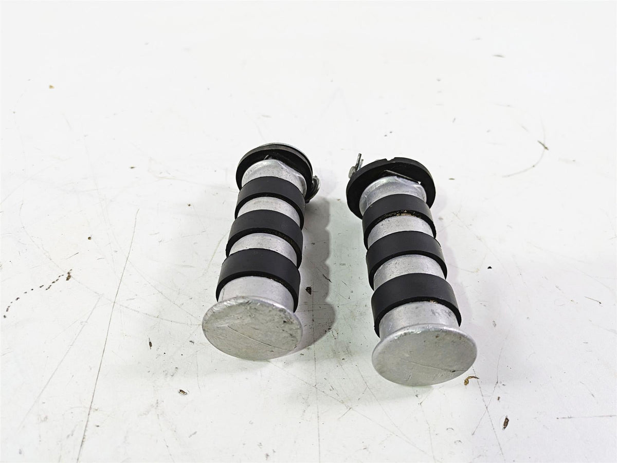 2001 Honda VT1100 Shadow Sabre Rear Passenger Foot Peg Rest Set 50715-MBA-020 {{ shop.shopifyCountryName }} - Mototech271