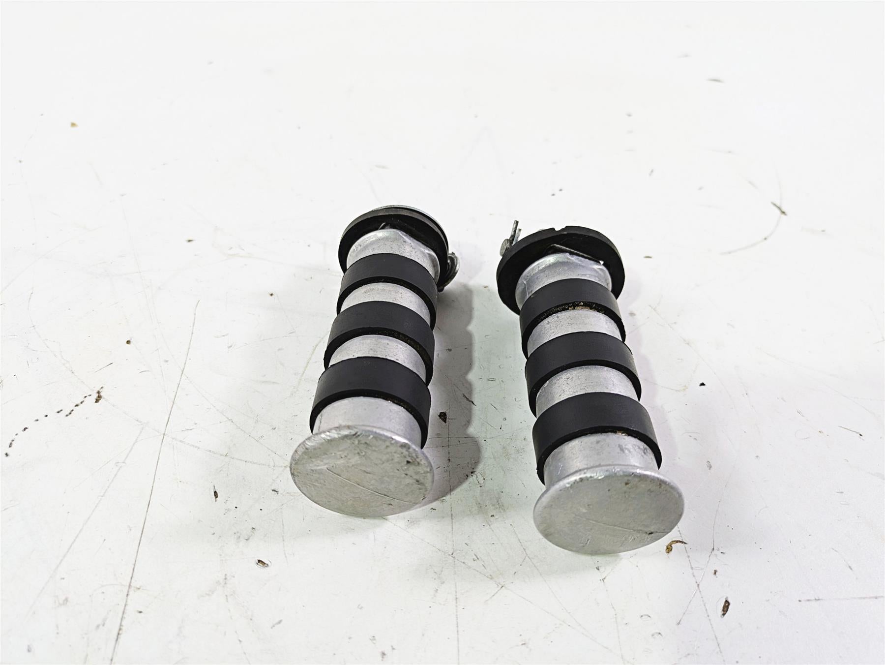 2001 Honda VT1100 Shadow Sabre Rear Passenger Foot Peg Rest Set 50715-MBA-020 {{ shop.shopifyCountryName }} - Mototech271