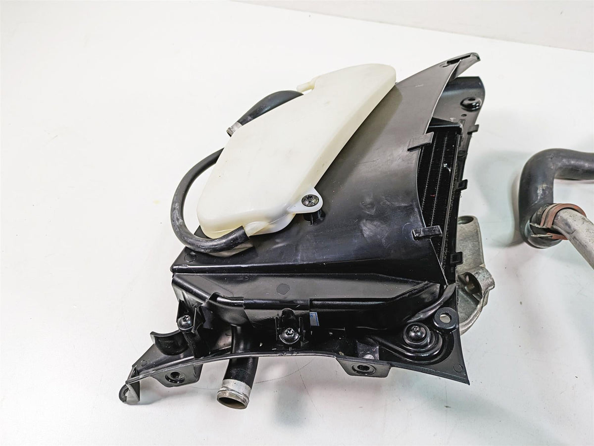 2008 Buell 1125 R Right Coolant Radiator Cover Set Q0021.1AMA M1035.1AMM {{ shop.shopifyCountryName }} - Mototech271