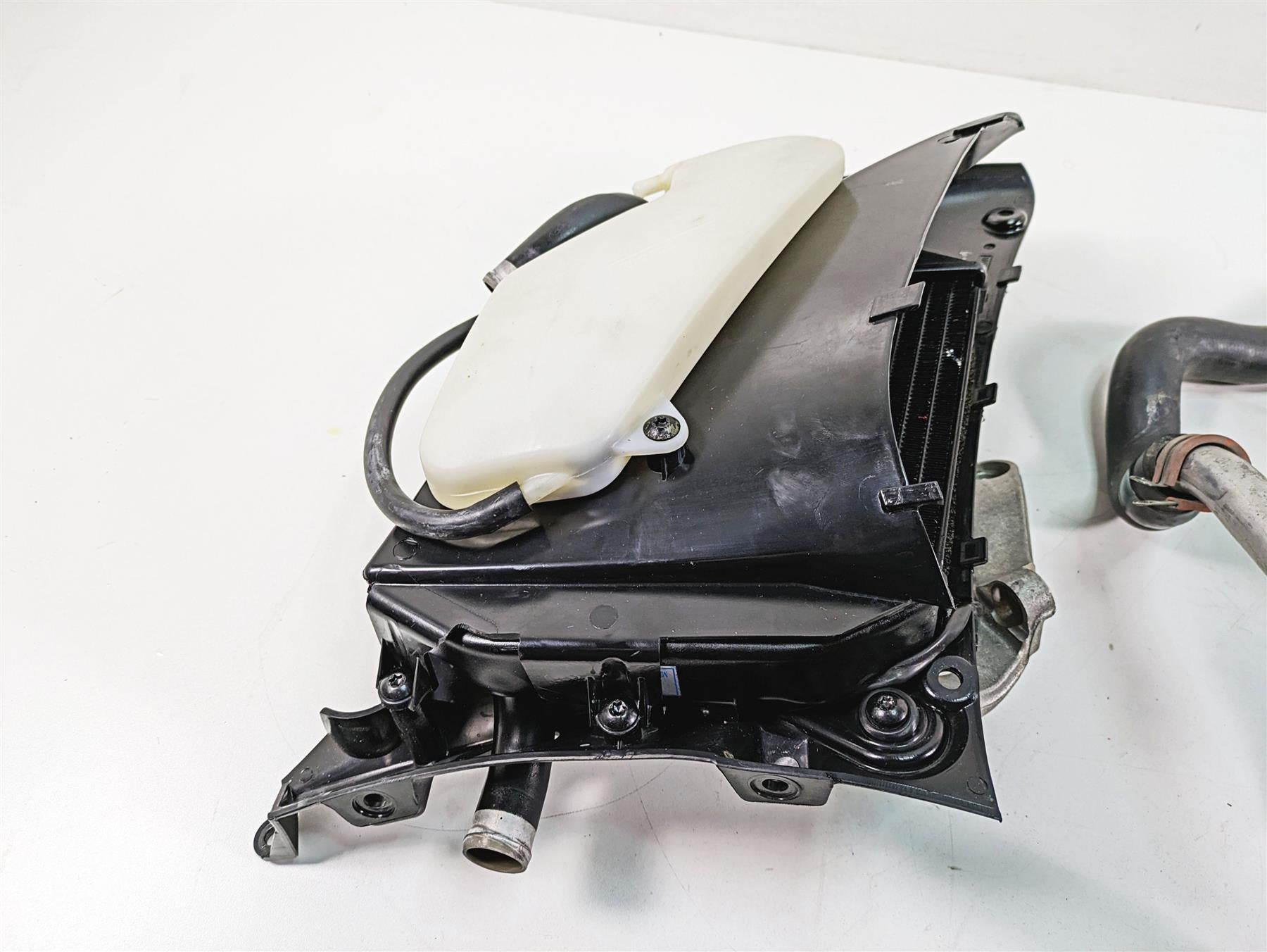 2008 Buell 1125 R Right Coolant Radiator Cover Set Q0021.1AMA M1035.1AMM {{ shop.shopifyCountryName }} - Mototech271