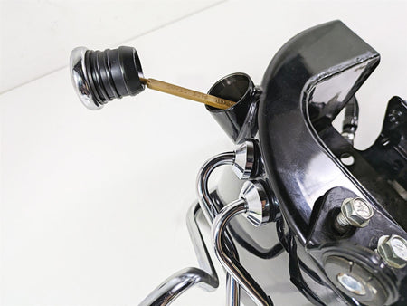 2009 Harley FLSTSB Cross Bones Oil Tank Reservoir & Lines - No Leaks 62507-09DH {{ shop.shopifyCountryName }} - Mototech271