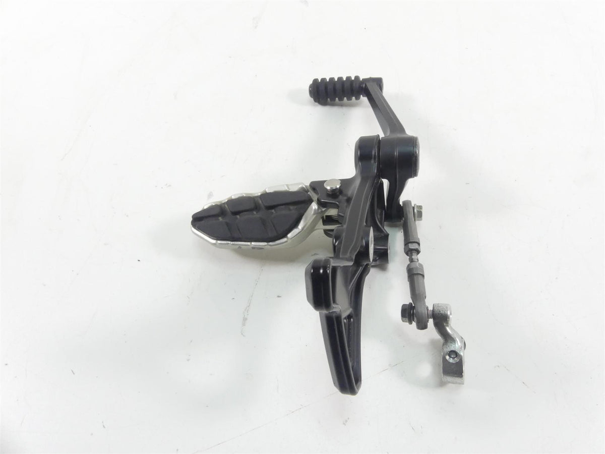 2022 Indian FTR1200 S Left Foot Peg & Shifter Lever Set 1025612 5143343 5143353 {{ shop.shopifyCountryName }} - Mototech271