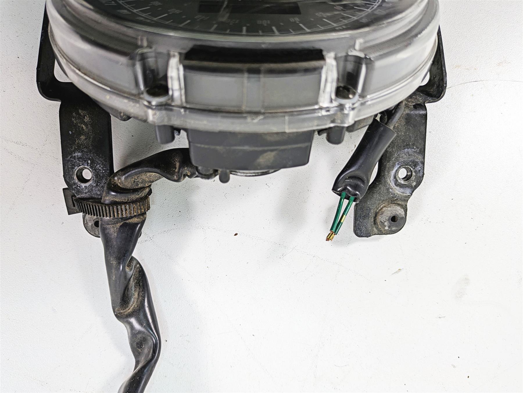2006 Honda V-Twin VTX1300 R Speedometer Instrument Gauges 4k -Read 37200-MEA-911 {{ shop.shopifyCountryName }} - Mototech271