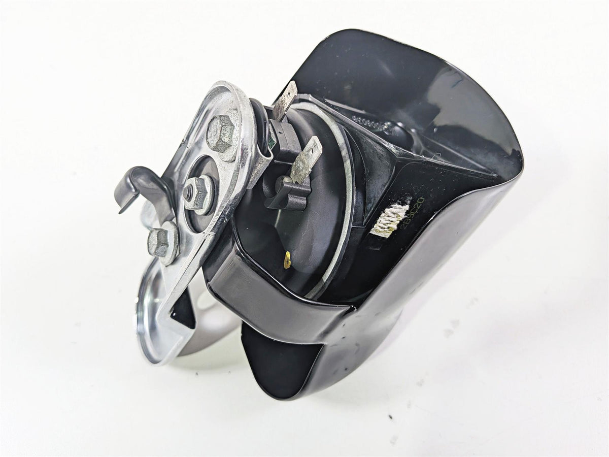 2020 Harley Touring FLTRK Road Glide Horn & Cover 61300523A 69060-90H {{ shop.shopifyCountryName }} - Mototech271