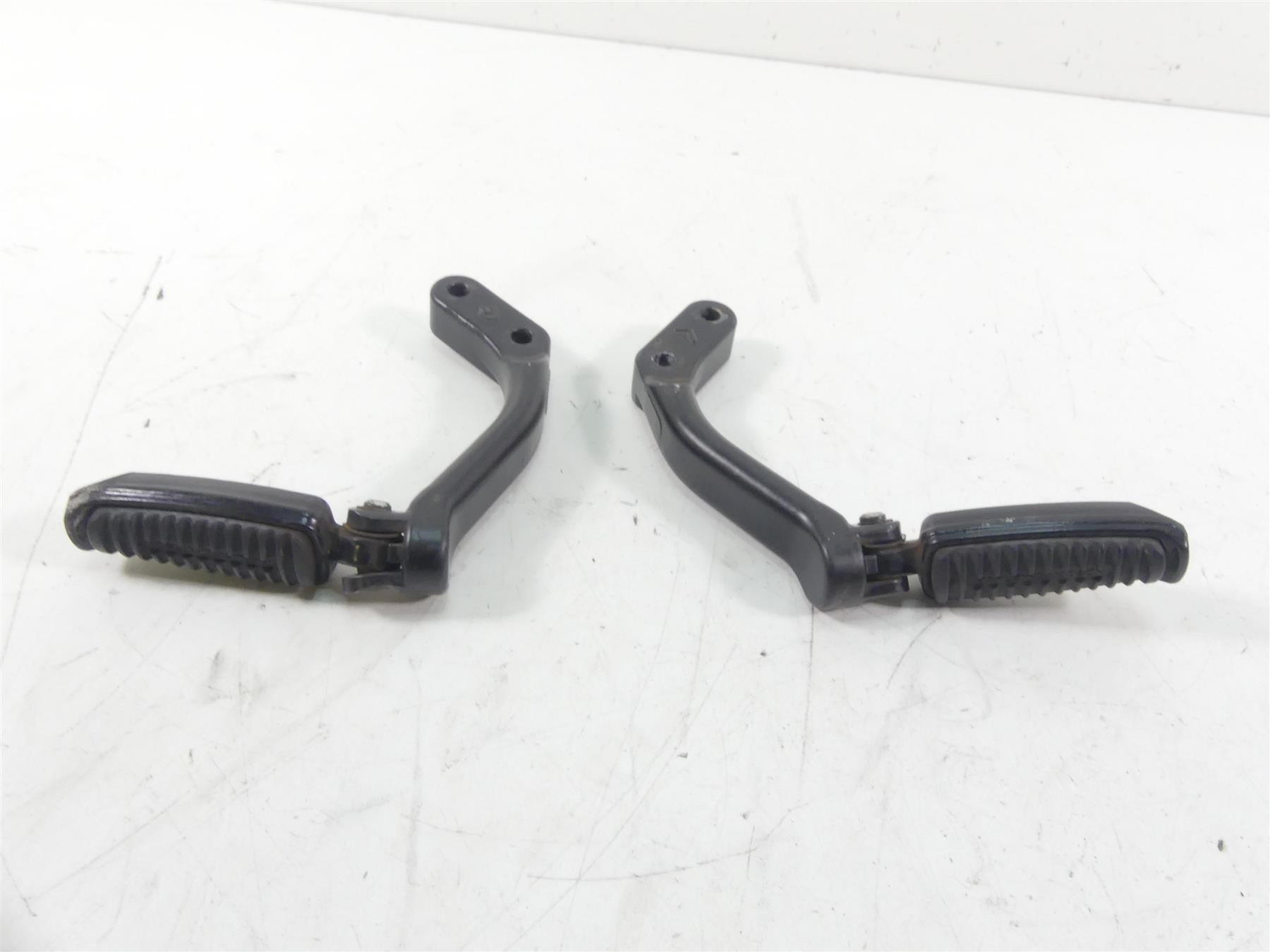 2011 Harley VRSCF Muscle Rod Left Right Rear Passenger Footpeg Set 50822-09 {{ shop.shopifyCountryName }} - Mototech271