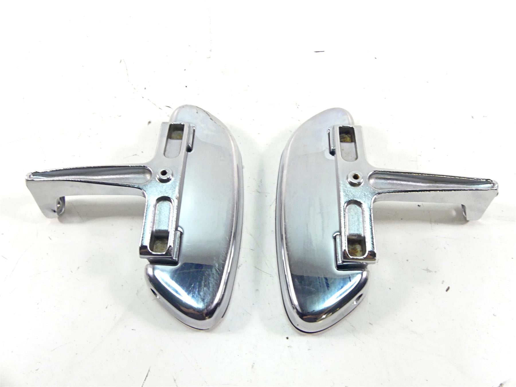 2008 Harley Touring FLHX Street Glide Rear Passenger Footpeg Foot Rest Set {{ shop.shopifyCountryName }} - Mototech271