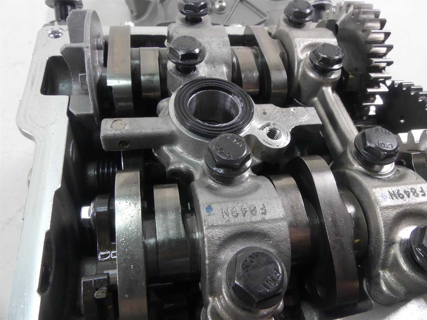 2020 Ducati Panigale V2 Rear Vertical Cylinder Head Cylinderhead 576mi 30123272F {{ shop.shopifyCountryName }} - Mototech271