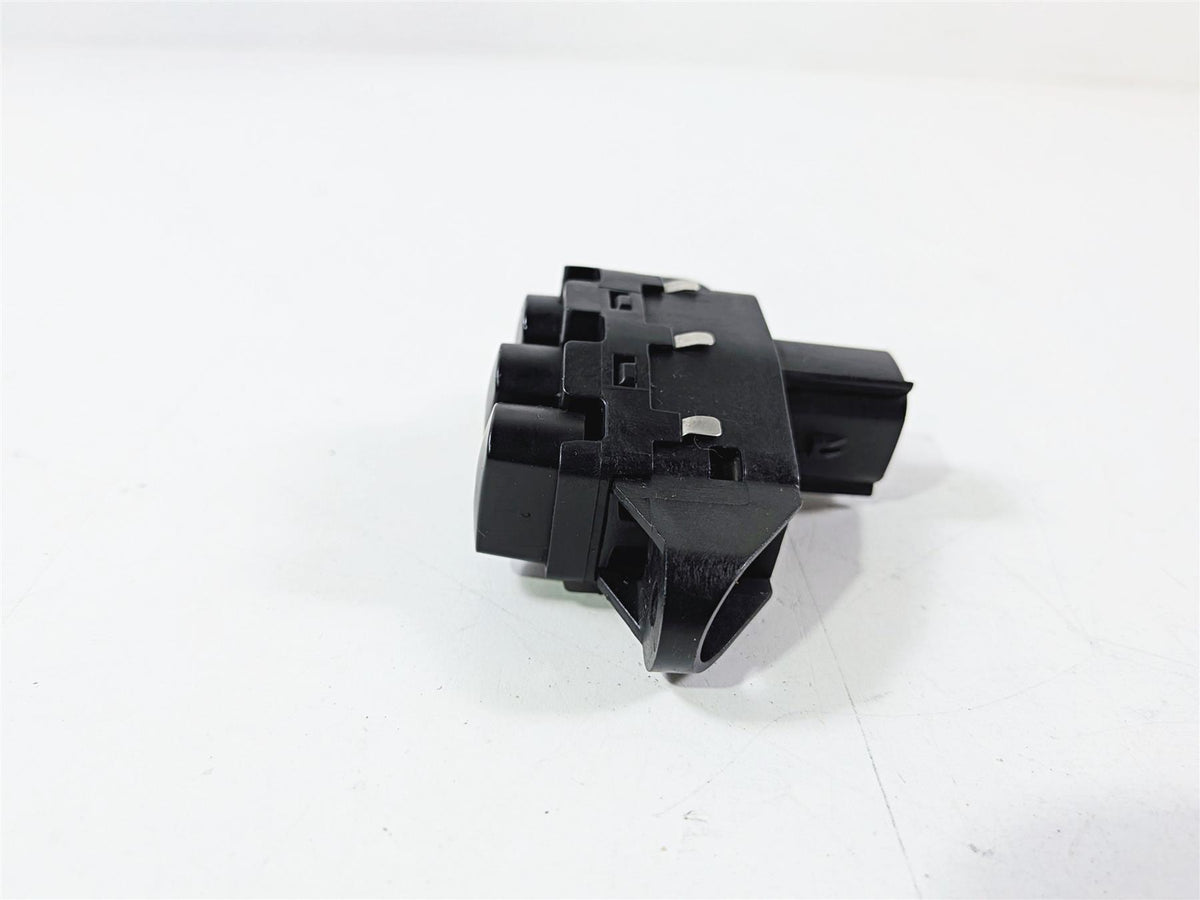 2015 Harley Touring FLTRUSE CVO Road Glide Power Lock Switch Button 71400033-Mototech271
