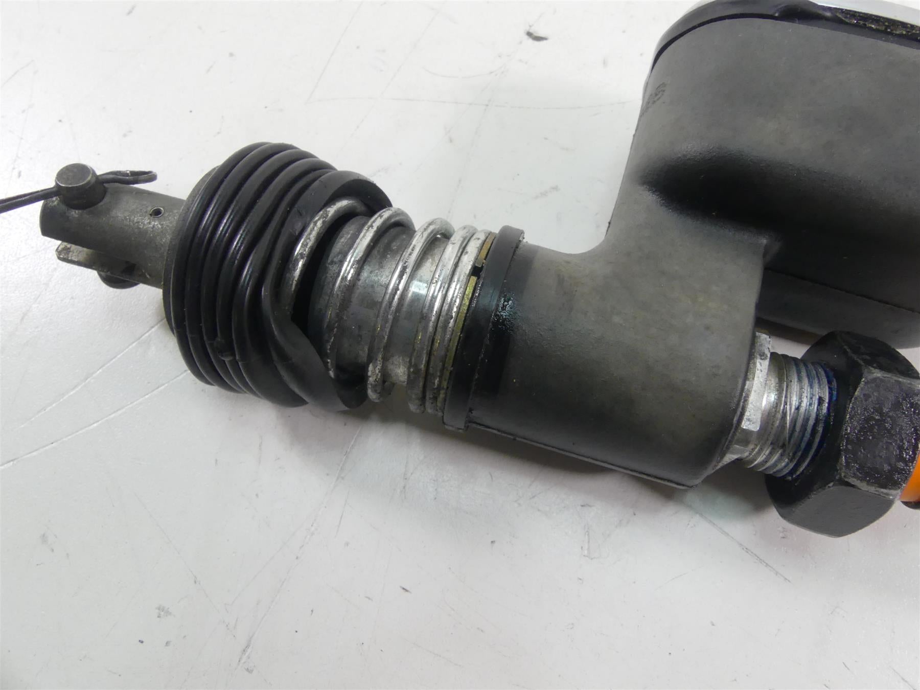 2002 Harley Softail FXSTDI Deuce Rear Brake Master Cylinder 41755-99F {{ shop.shopifyCountryName }} - Mototech271