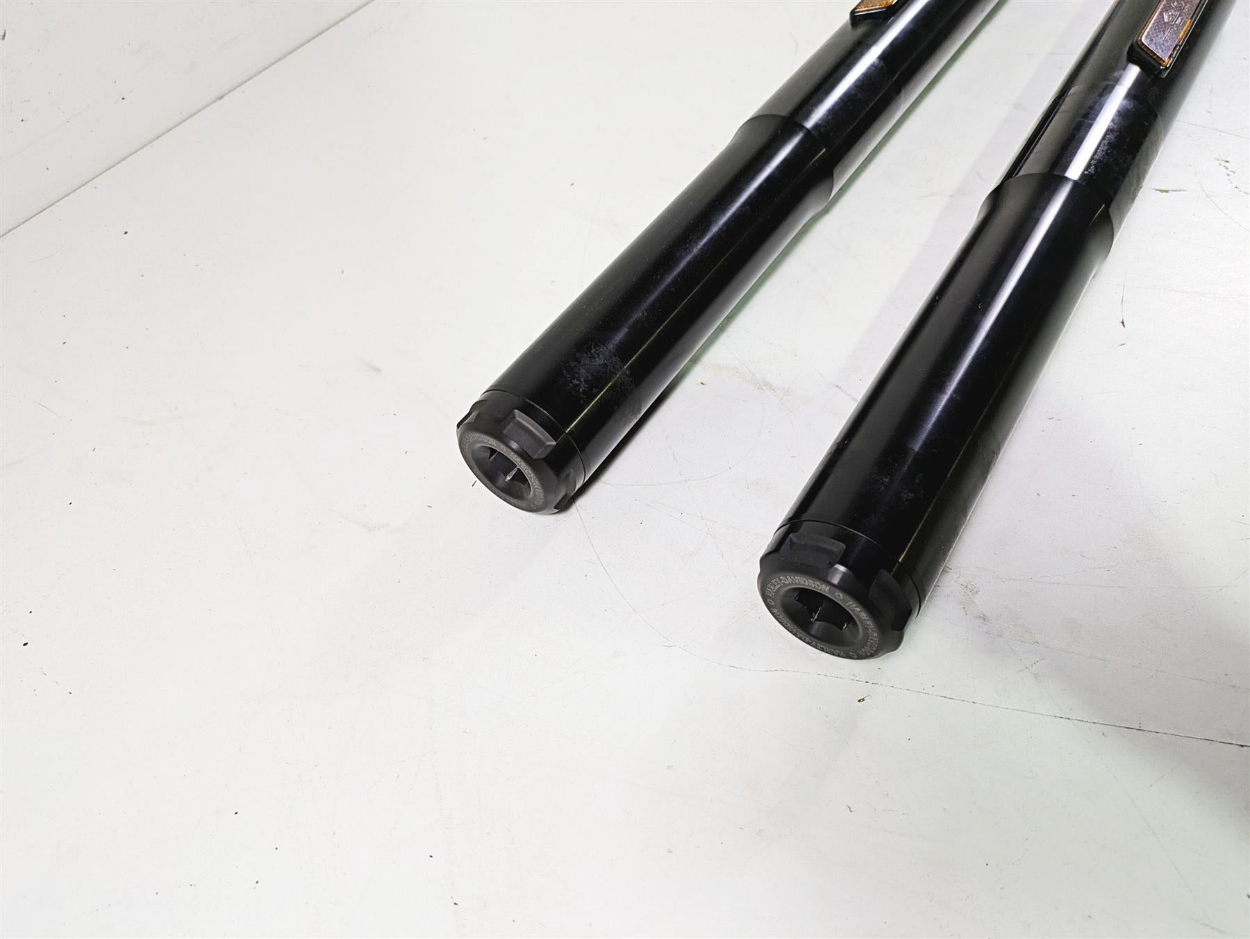 2018 Harley Softail FXFBS Fat Bob Straight Showa Front Fork Leg Set 45400178 {{ shop.shopifyCountryName }} - Mototech271
