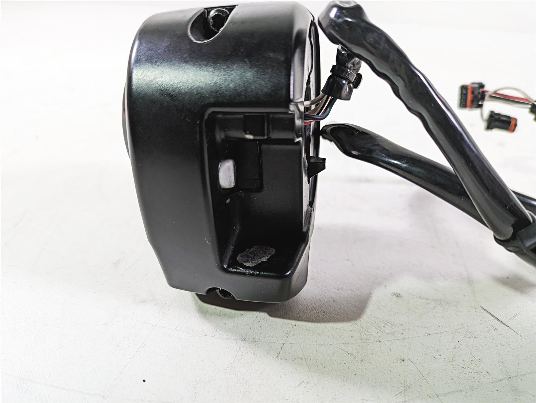 2017 Harley Touring FLTRXS Road Glide Right Hand Control Switch 71500129C {{ shop.shopifyCountryName }} - Mototech271