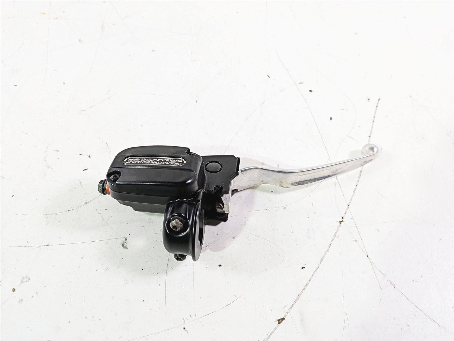 2015 Harley Touring FLHTKL E -Glide Low Front Brake Master Cylinder 44551-08F {{ shop.shopifyCountryName }} - Mototech271