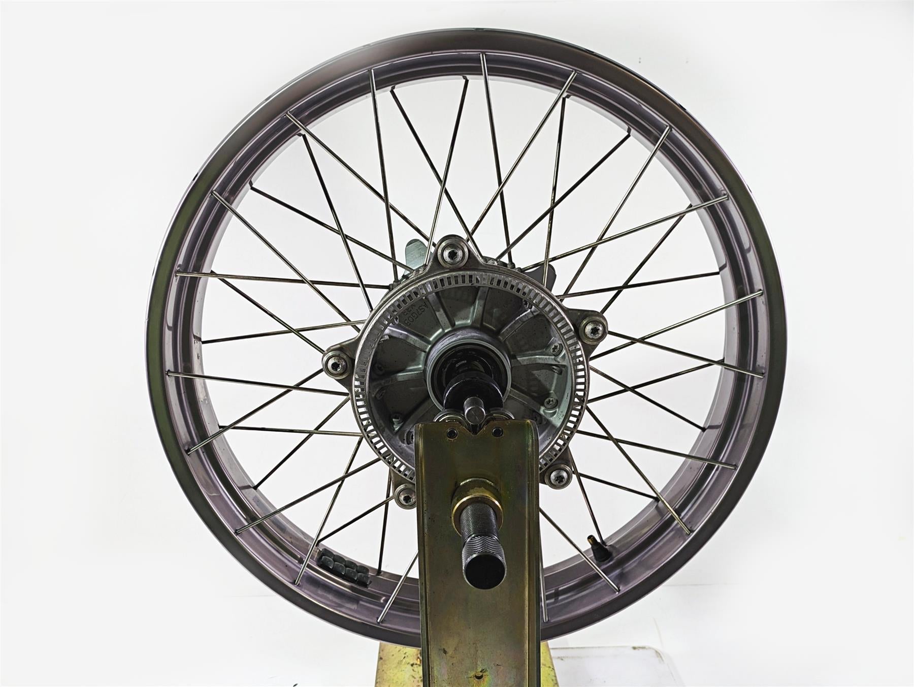 2004 BMW R1150GS R21 Front Wheel Rim 2.5x19 Behr ABS 36317666542 36312314912 {{ shop.shopifyCountryName }} - Mototech271