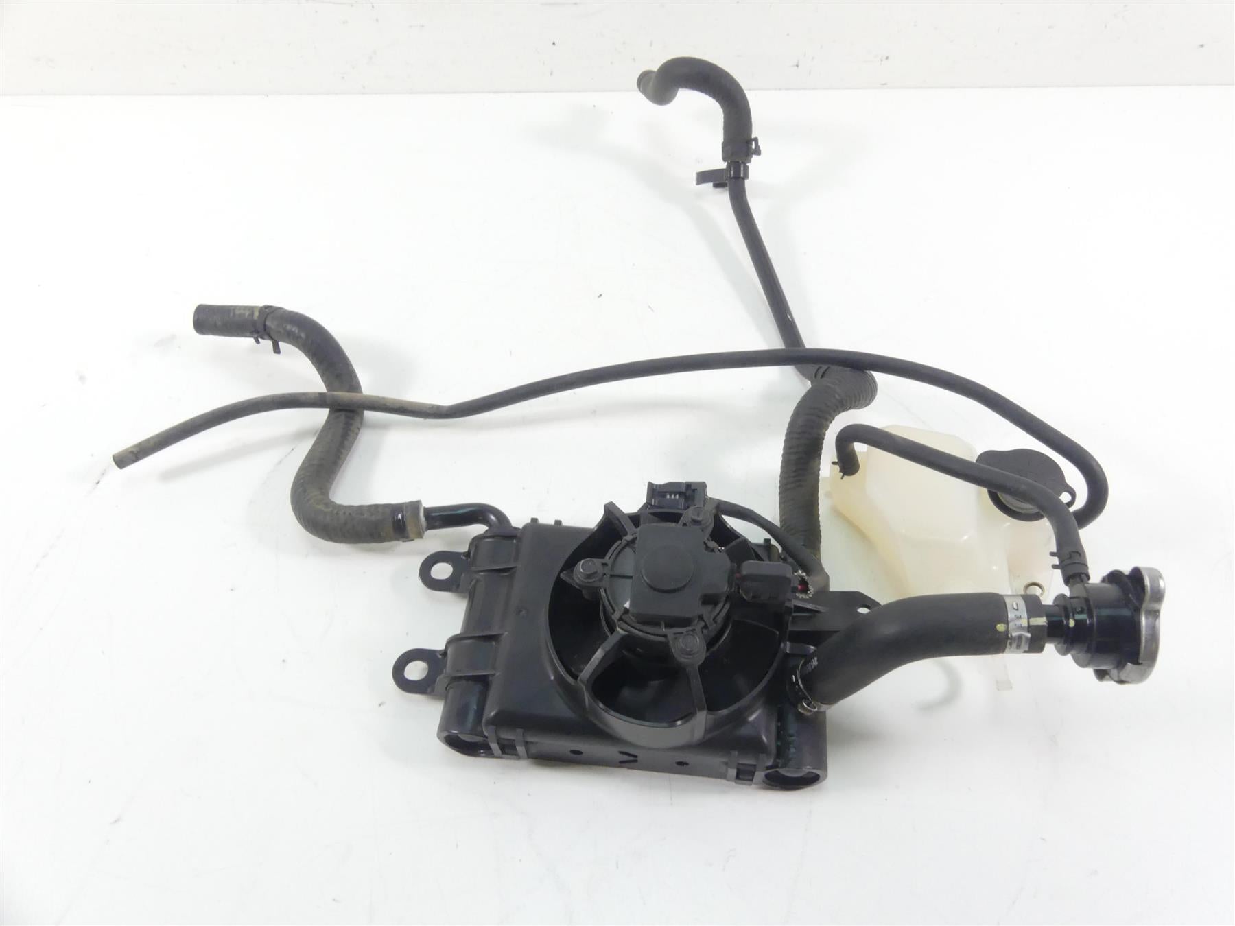 2014 Harley Touring FLHTK Electra Glide Right Radiator Fan Set 26800003 {{ shop.shopifyCountryName }} - Mototech271