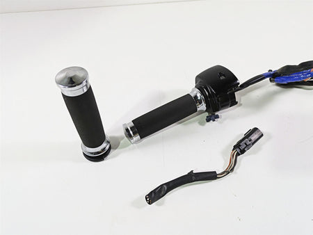 2009 Harley FLSTSB Cross Bones Right Hand Control Switch - Read 71684-06A {{ shop.shopifyCountryName }} - Mototech271