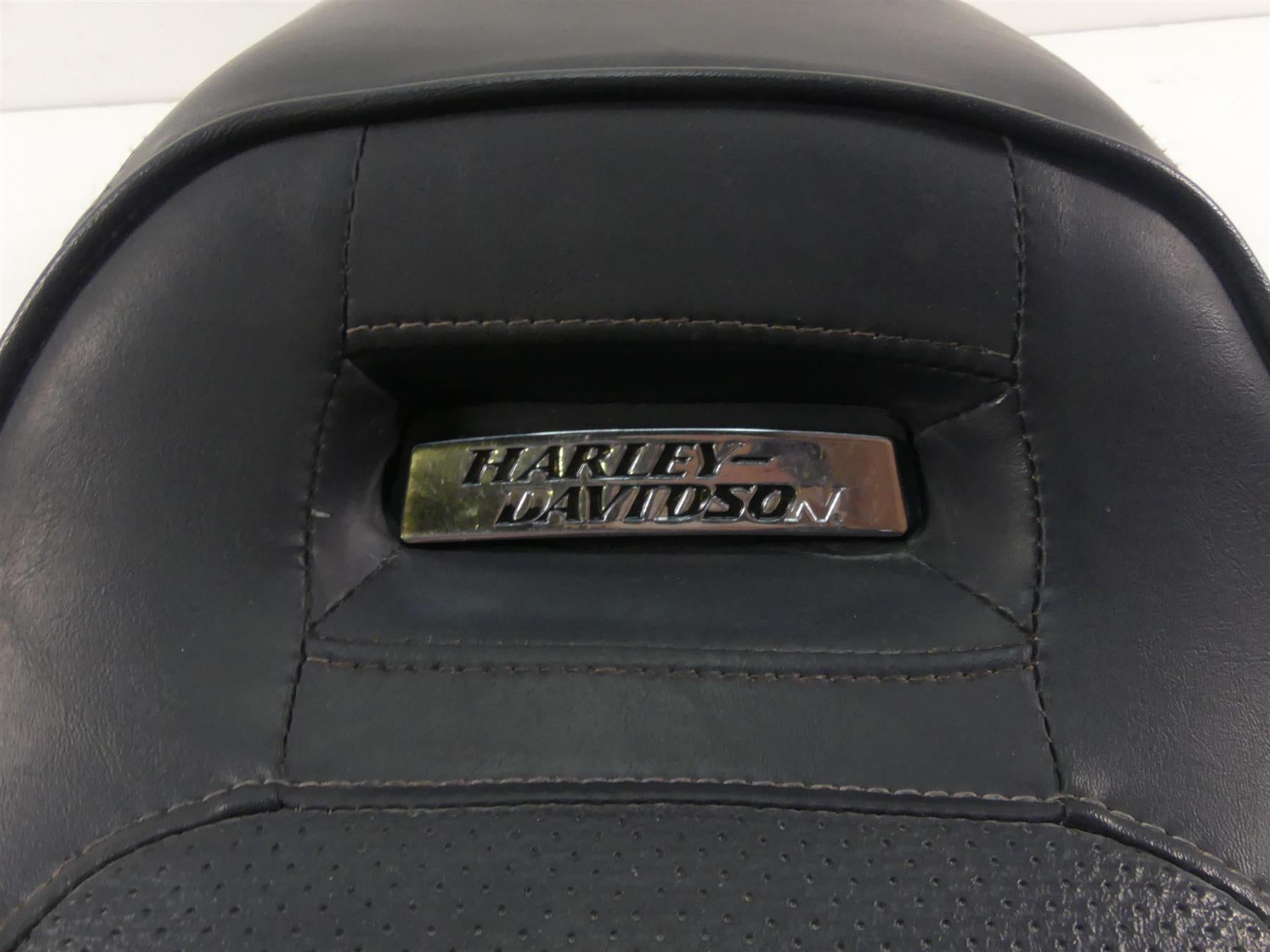 2015 Harley FXDL Dyna Low Rider Dual Seat Saddle 52000136 {{ shop.shopifyCountryName }} - Mototech271