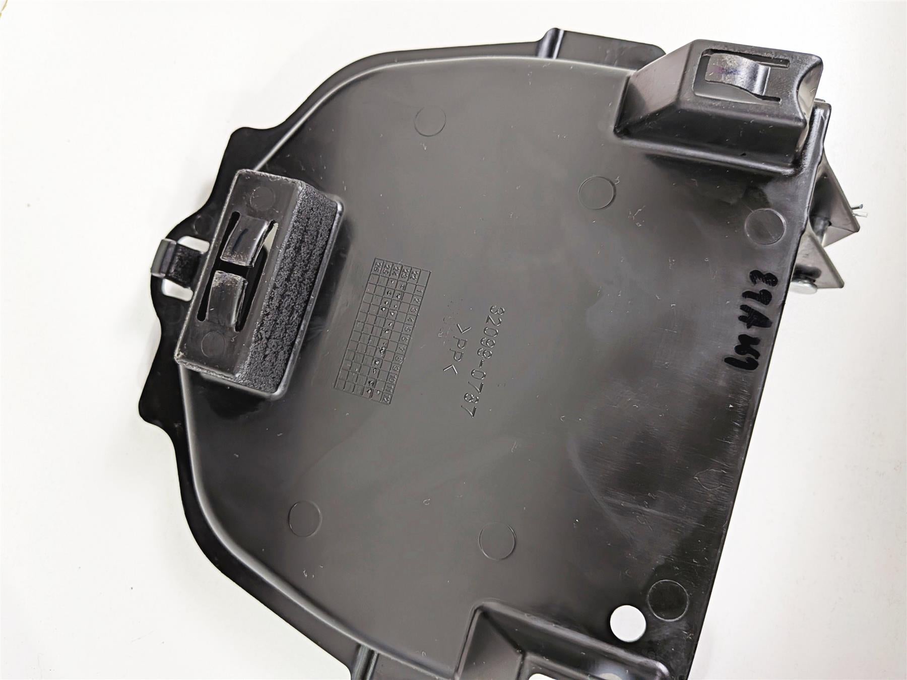 2024 Kawasaki EX500 Ninja 40th An. Tail & Side Cover Cockpit Fairing 36043-0001 {{ shop.shopifyCountryName }} - Mototech271
