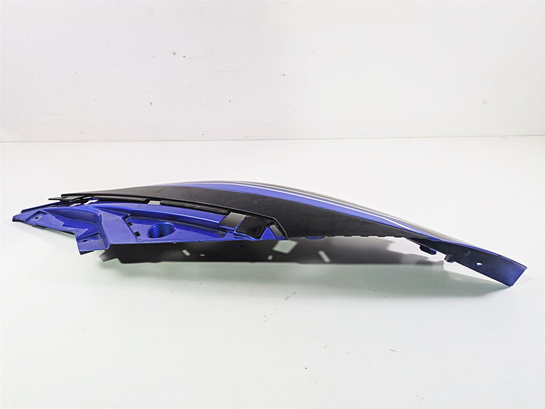 2019 Yamaha VX Cruiser HO 1800 Side & Knee Cover Fairing Set F2X-U377B-10 {{ shop.shopifyCountryName }} - Mototech271