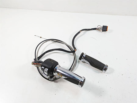 2005 Harley Touring FLHTCUI Electra Glide Right Control Switch - Read 71589-96 {{ shop.shopifyCountryName }} - Mototech271