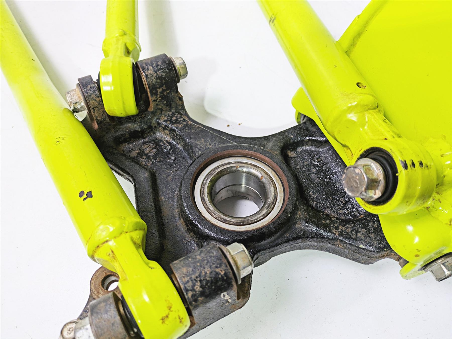 2021 Kawasaki Teryx KRX KRF 1000 Rear Left Trailing Arm 39007-0428 39186-0325 {{ shop.shopifyCountryName }} - Mototech271