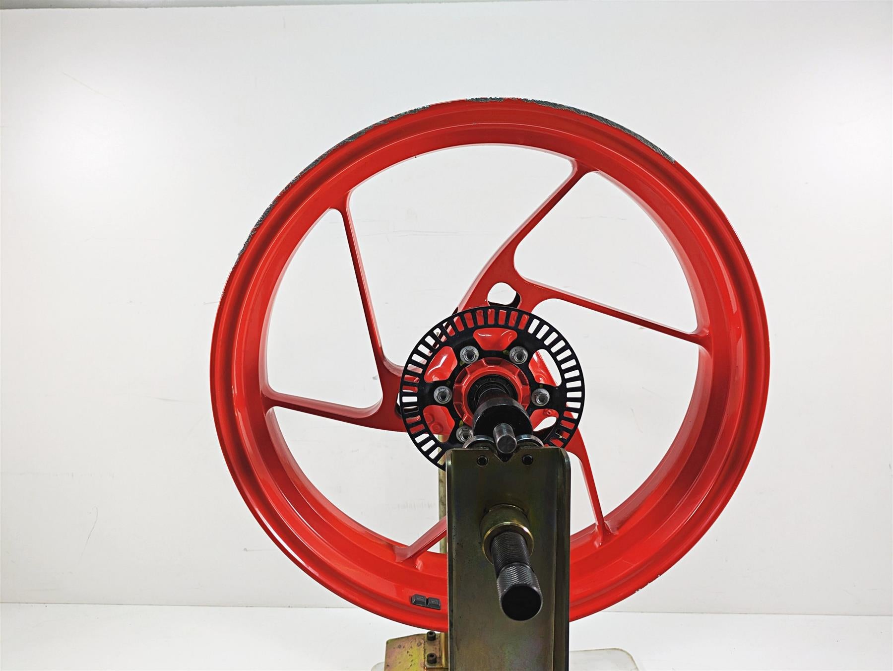 2021 Aprilia RS660 Straight 17x3.5 Front Wheel Rim 2B005585 {{ shop.shopifyCountryName }} - Mototech271