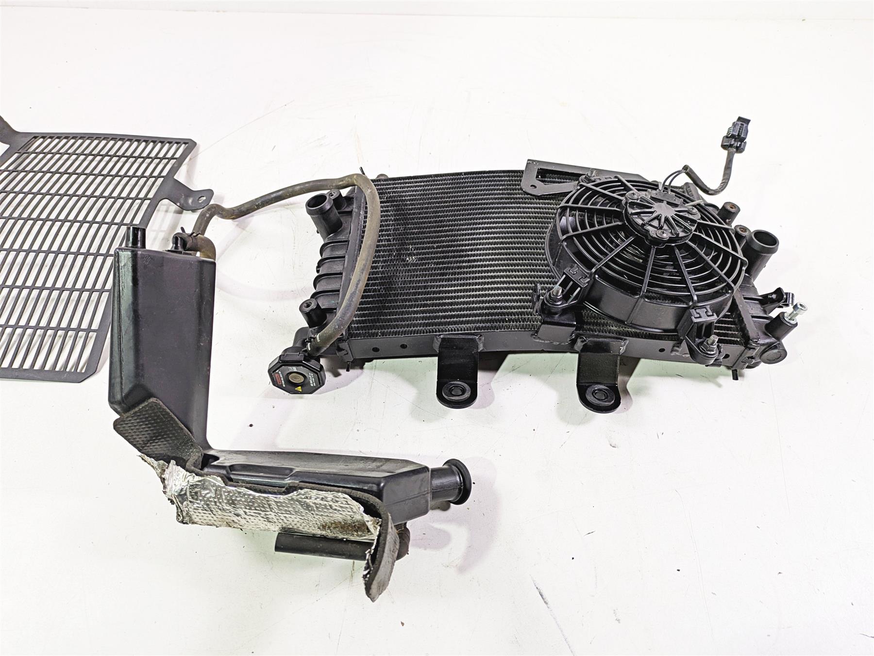 2022 Harley RA1250 S Pan America Radiator Fan Reservoir Hoses Set 26800221A {{ shop.shopifyCountryName }} - Mototech271