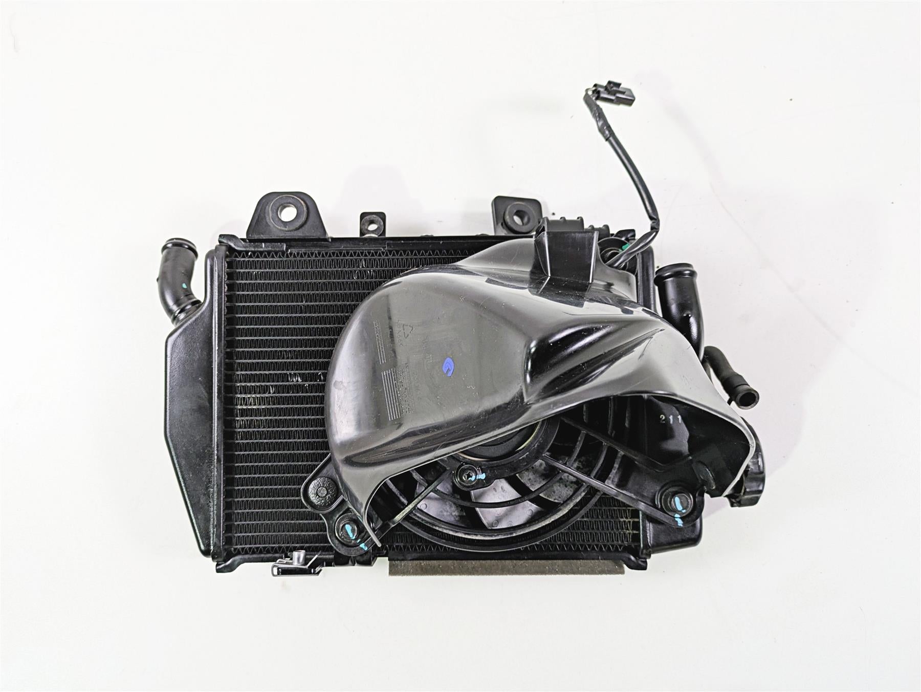2024 Triumph Tiger 900 GT Right Radiator Fan Reservoir Hoses T2104600 T2104201 {{ shop.shopifyCountryName }} - Mototech271