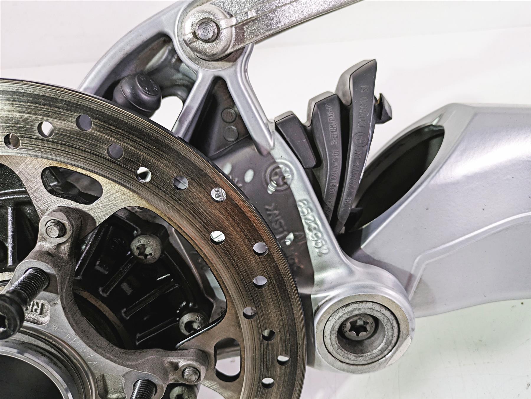 2014 BMW R1200 RT RTW K52 Differential Swingarm Driveshaft 33K 33748544980 {{ shop.shopifyCountryName }} - Mototech271