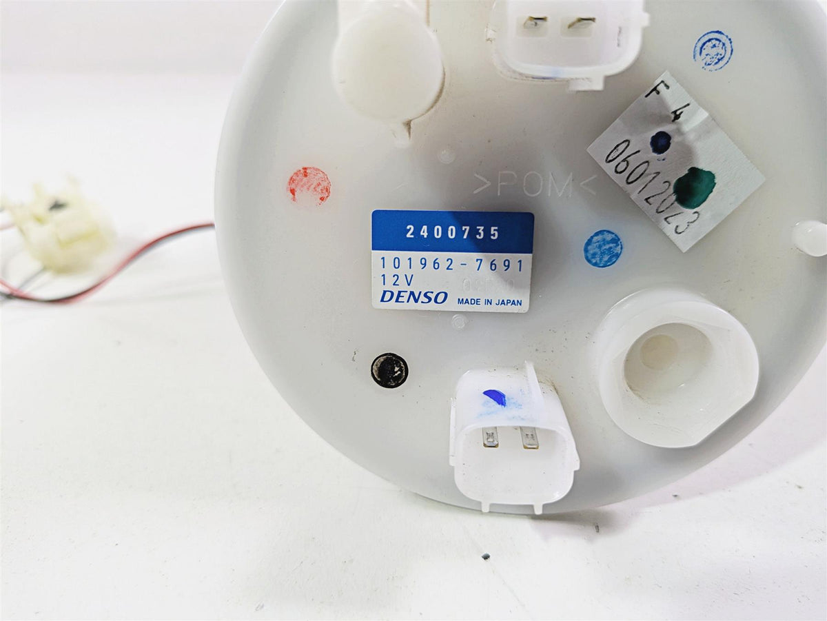 2024 Triumph Street Triple 765 R Fuel Gas Petrol Pump & Sending Unit T2400735 {{ shop.shopifyCountryName }} - Mototech271