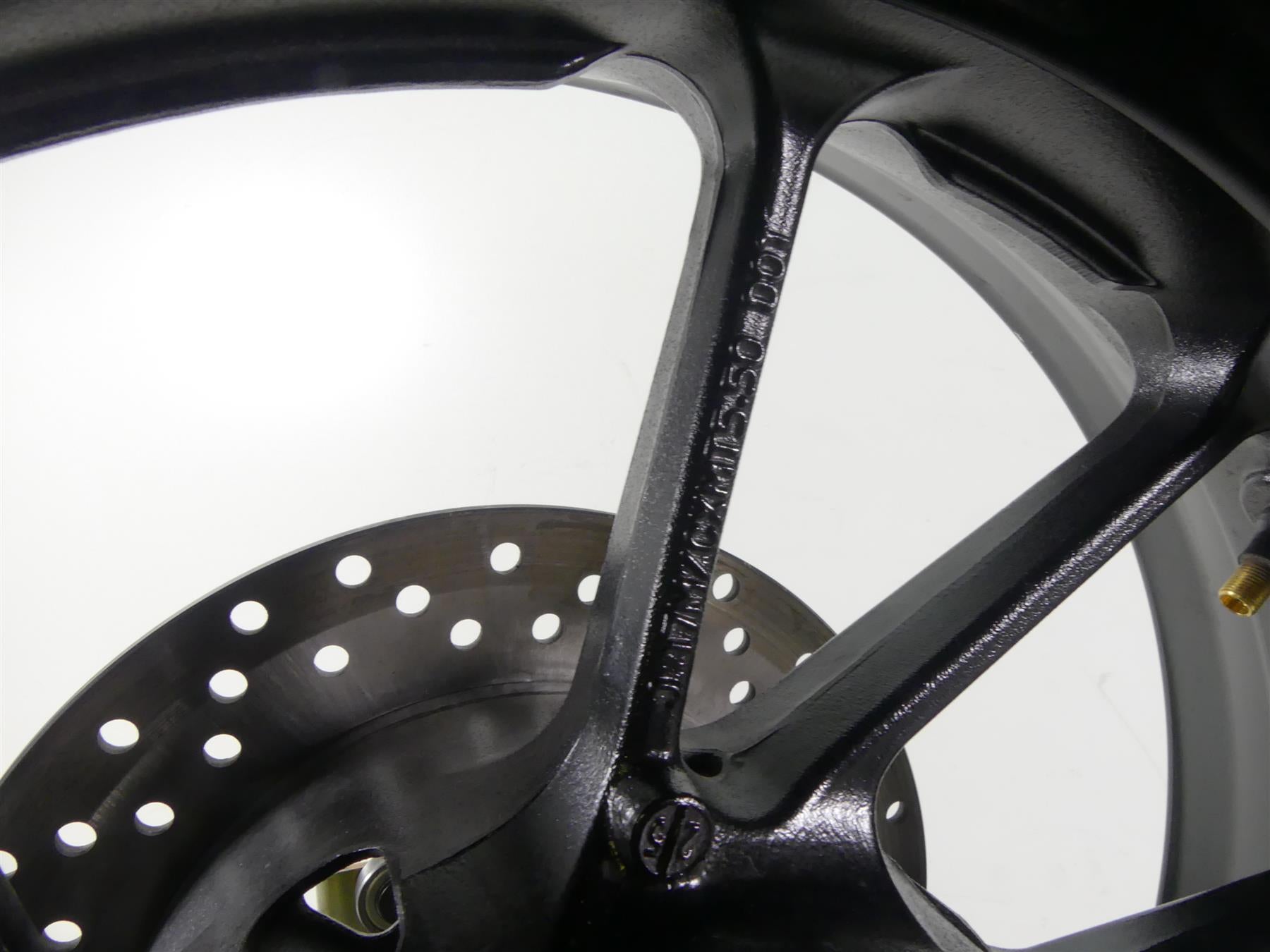 2015 Yamaha MT09 FZ09 Straight Rear Wheel Rim 17x5.5 -Read 1RC-25338-00-00 {{ shop.shopifyCountryName }} - Mototech271