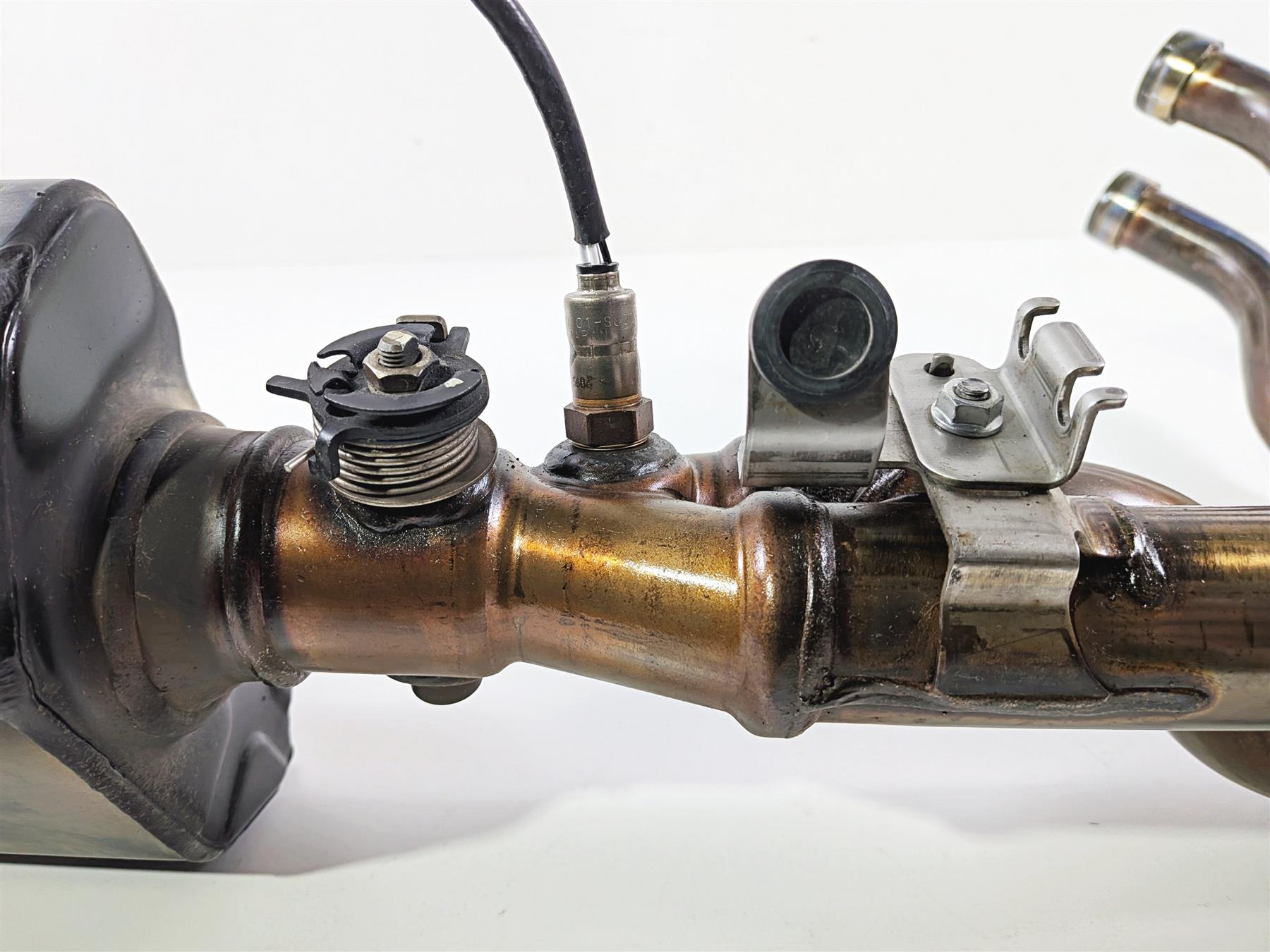 2024 Suzuki GSXR600 Exhaust Header & Servo Motor 14100-14J00 33970-47H03 {{ shop.shopifyCountryName }} - Mototech271
