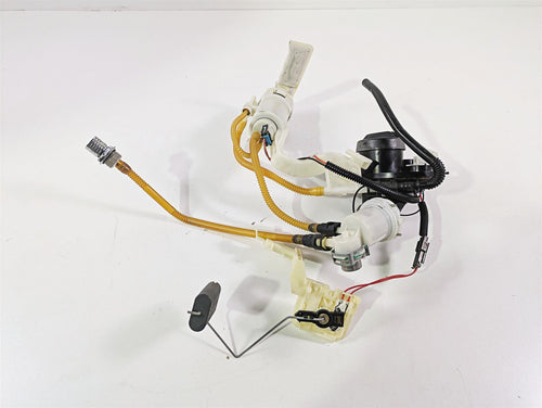 2009 Harley Touring FLHX Street Glide Fuel Gas Petrol Pump - Tested 75069-08D | Mototech271
