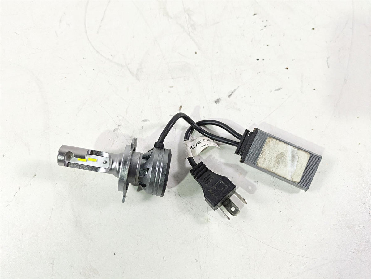 2008 Yamaha XVS1300 V-Star Tourer Fahren H4 Led Headlight Bulb FAH4F6A0807 {{ shop.shopifyCountryName }} - Mototech271