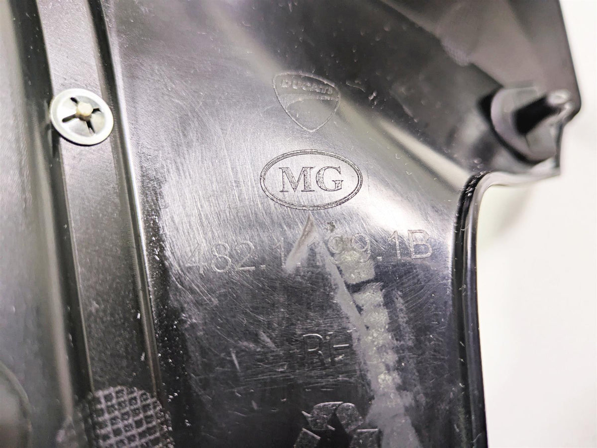 2018 Ducati Scrambler Desert Sled 800 Frame Infill Side Covers Set 4601C102A {{ shop.shopifyCountryName }} - Mototech271