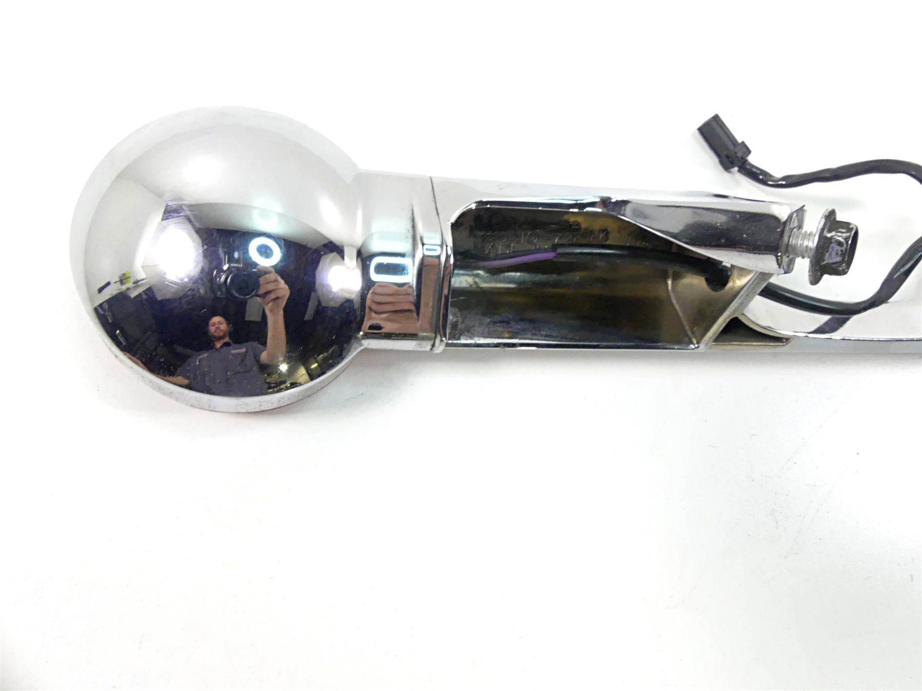 2003 Harley Touring FLHTCI E-Glide 100TH Rear Blinker Turn Signal Bar 68510-74C {{ shop.shopifyCountryName }} - Mototech271