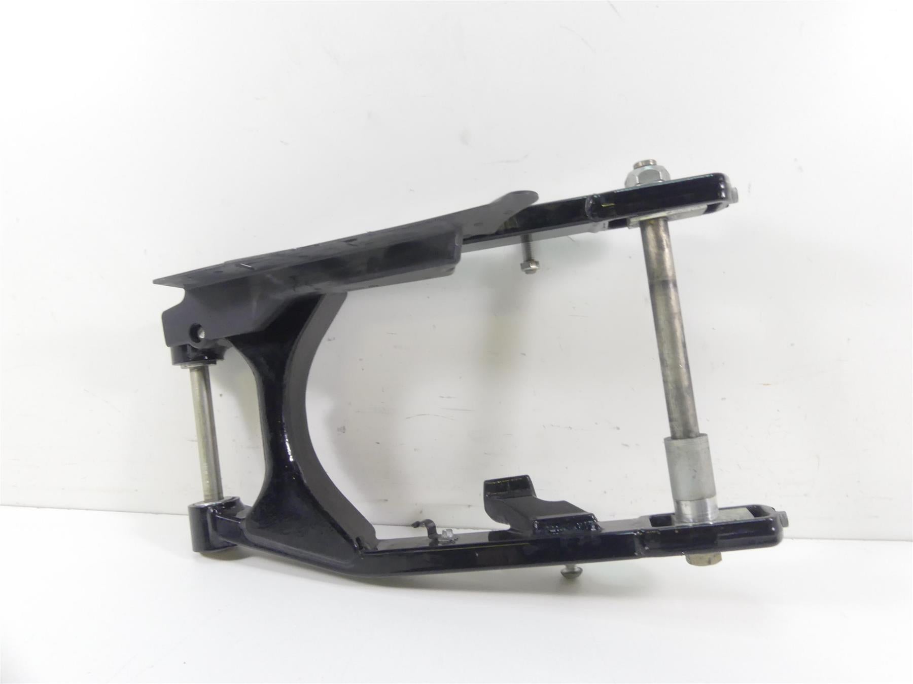 2014 Harley Dyna FXDF Fat Bob Rear Swingarm & Belt Guards + 25mm Axle 47820-10 {{ shop.shopifyCountryName }} - Mototech271