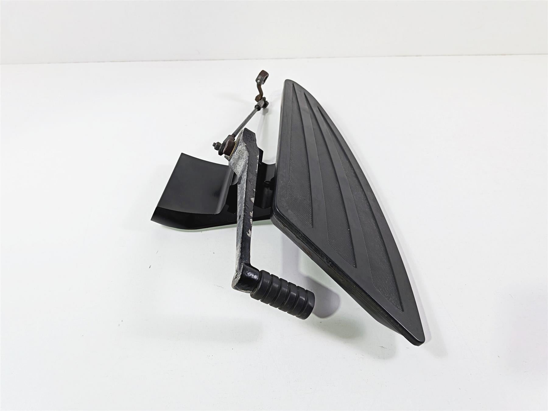 2016 Victory Cross Country Front Left Floorboard & Shifter 1021215 5137197 {{ shop.shopifyCountryName }} - Mototech271